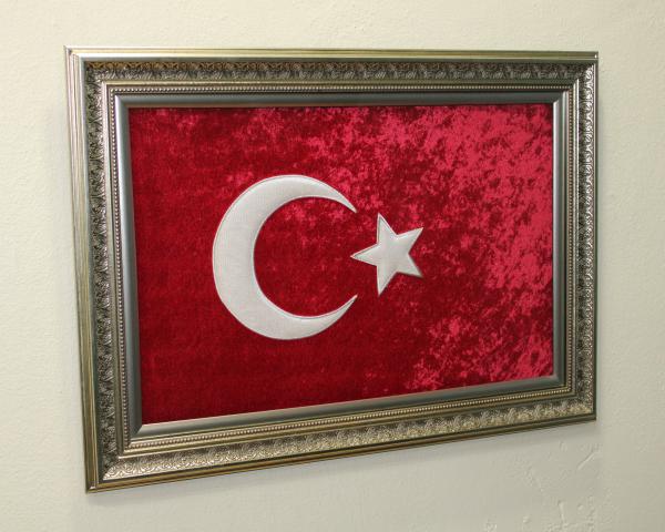 Ay yıldız işlemeli kadife zemin nakışlı tablo